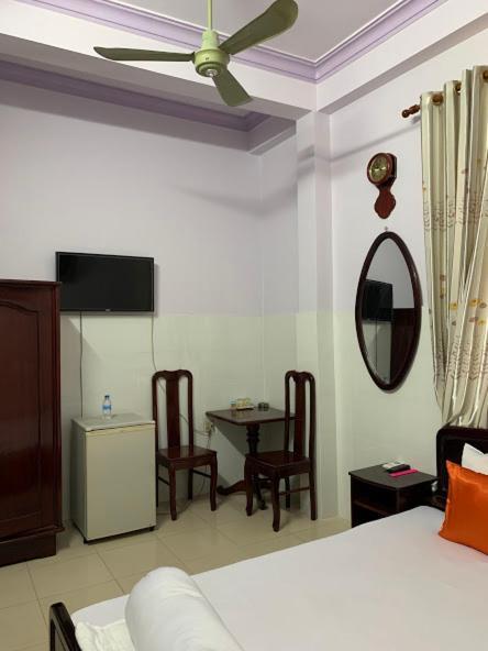 Hotel Khach San Tu Anh à Hà Tiên Extérieur photo
